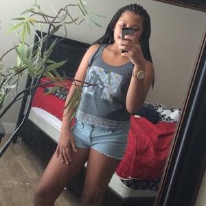 Meet your Posher, Seraeh