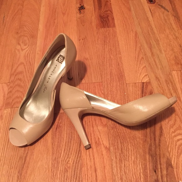 Anne Klein pumps