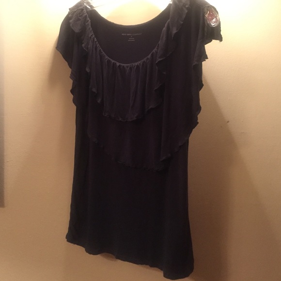 💙💚Ruffle detail tank/cap sleeve t💙💚