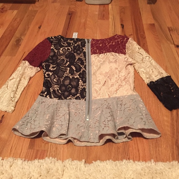 Lacy peplum top - Picture 2 of 2