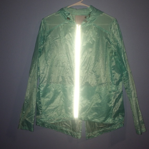 Wind jacket