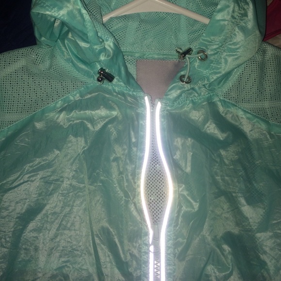 Wind jacket - Picture 3 of 4