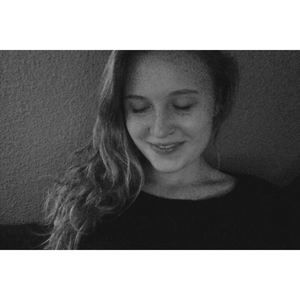 Meet your Posher, Elise