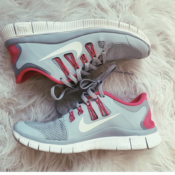 Nike Shoes - Nike Free 5.0