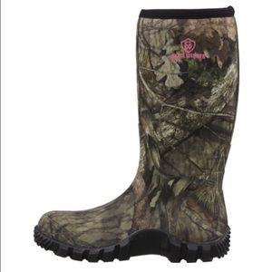 game winner muck boots