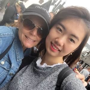 Meet your Posher, Yue