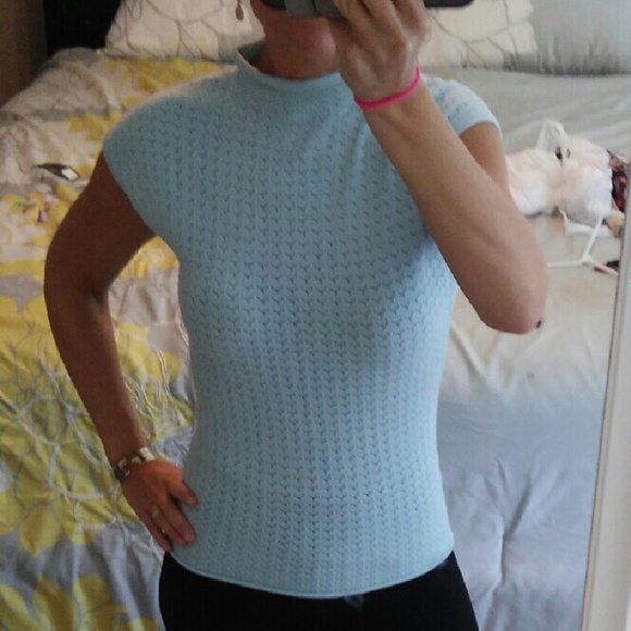 Been powder blue knit short sleeve sweater
