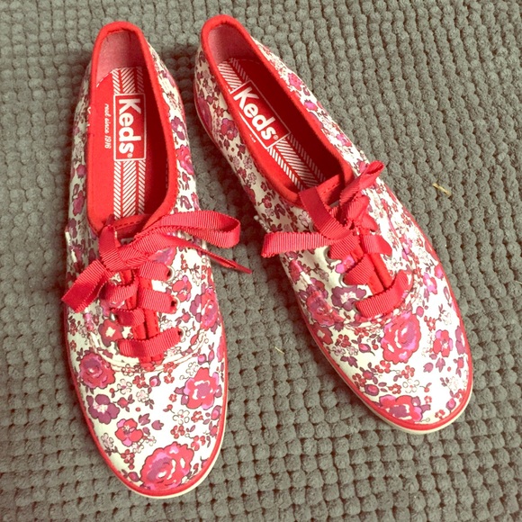 Keds red floral print shoes NEW SZ 6.5