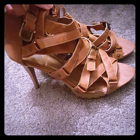 NWOT Charlotte Russe heels