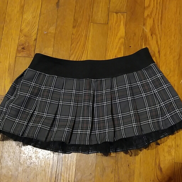 Punk grey plaid mini skirt w/ tulle underneath