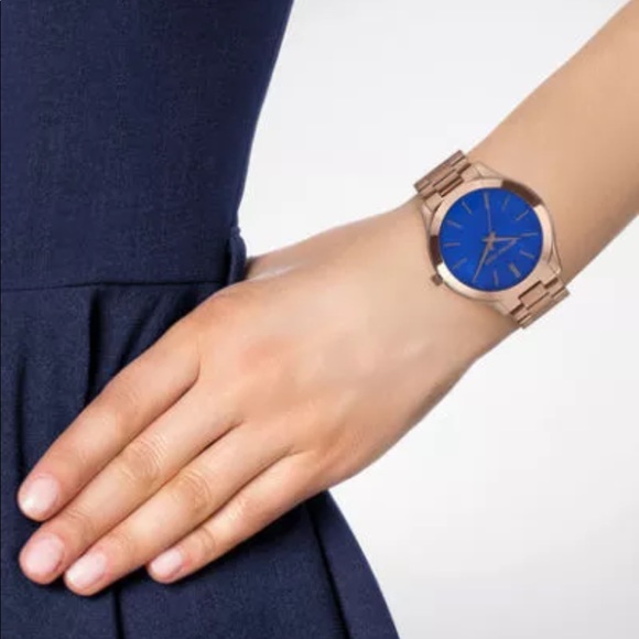 Michael Kors mother of pearl blue rose gold watch - Picture 7 of 7