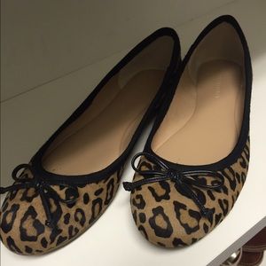Like new animal print ballet flat!