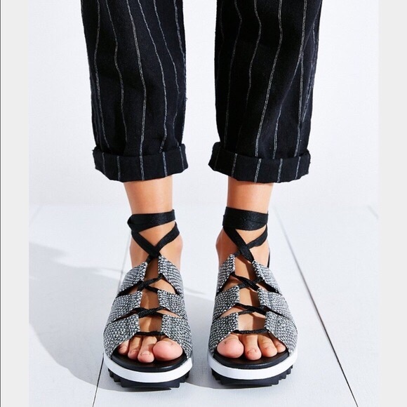 Sam Edelman Riley lace up sandal Circus