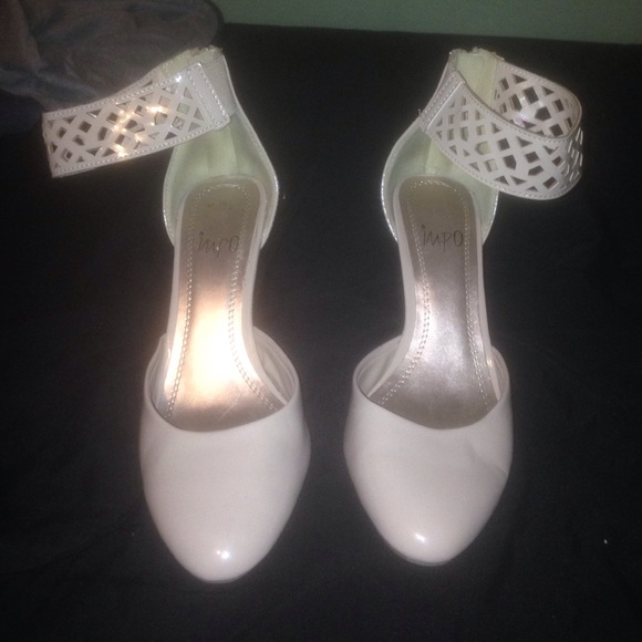 Super cute heels!