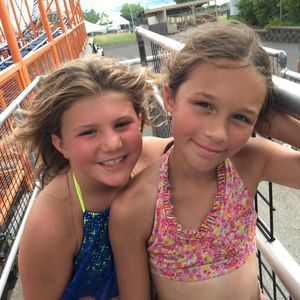 Meet your Posher, Dina