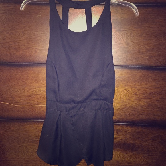 Black tank- super sexy 💃🏼💃🏼