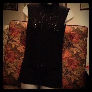 Beautiful sweater with velvet belt