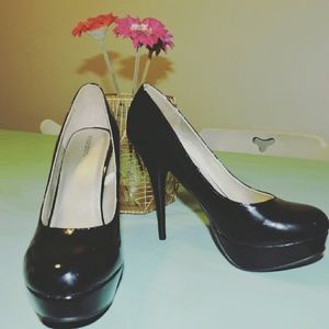 NWOT  Patent Pumps