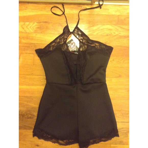 Charli Lace Trim Bodysuit - Picture 3 of 3