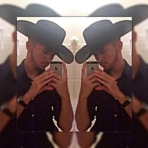 Meet your Posher, Enrique