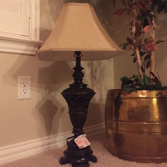 Brown/taupp lamp