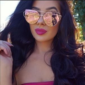 🎉Sale🎉 Rose Gold Mirrored Sunglasses