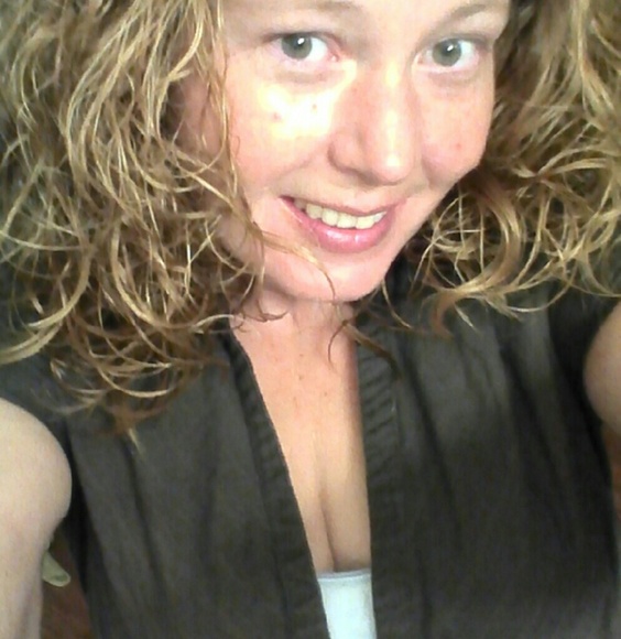 Meet your Posher, Kim - Picture 1 of 1