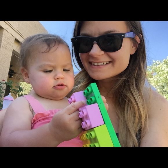 Meet your Posher, Delia