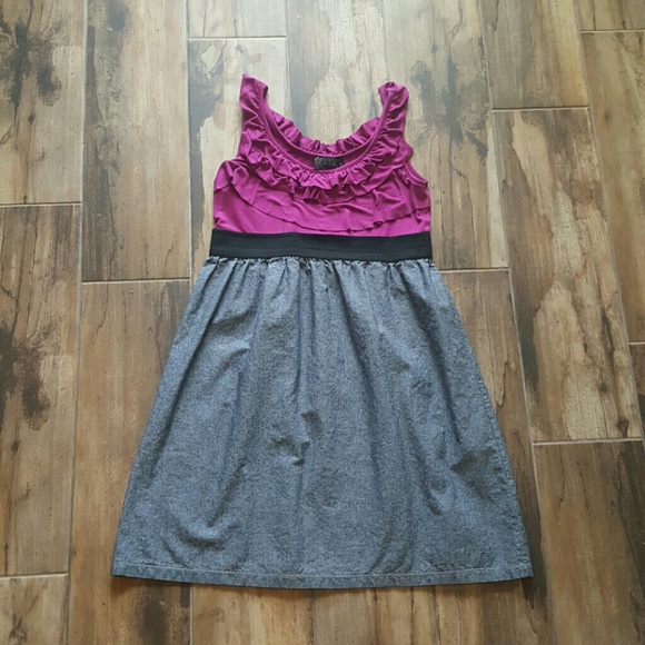 Dresses & Skirts - Sleeveless dress
