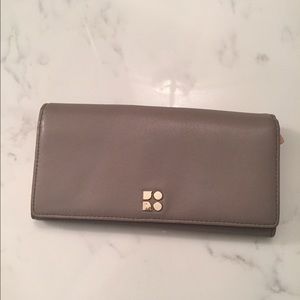 Kate Spade Wallet (outlet)