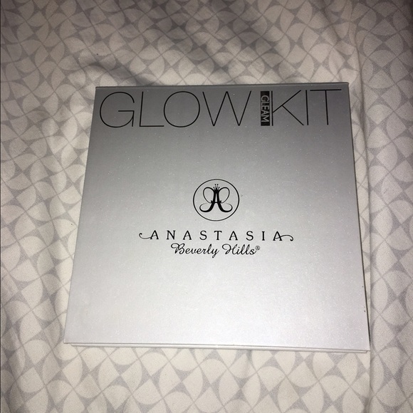 Anastasia Beverly Hills Glow Kit