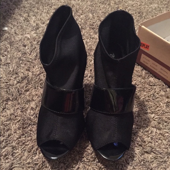 Heel booties - Picture 1 of 1