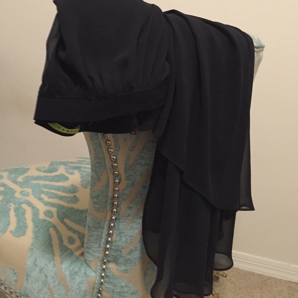 Alice and Olivia high low skirt