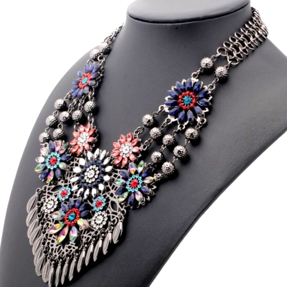 Multi Crystal Gunmetal Statement Collar Necklace - Picture 3 of 4