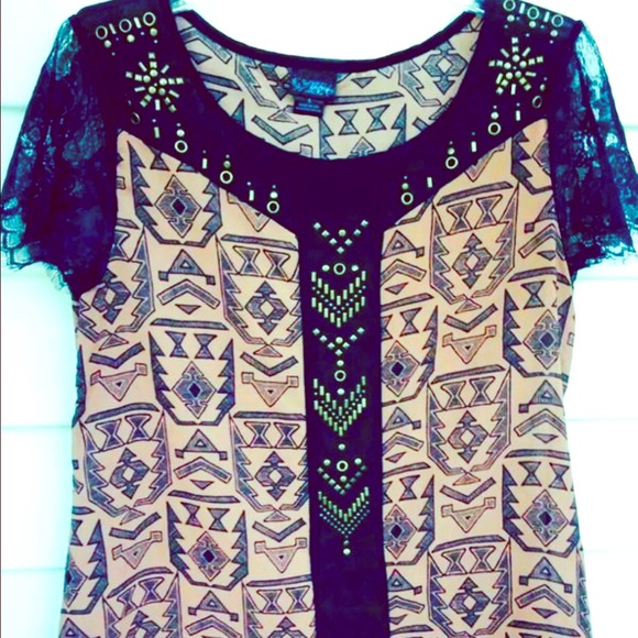 DAYTRIP SHEER EMBELLISHED TOP WITH LACE SLEEVES