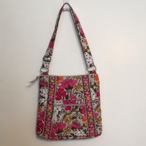 NWOT Vera Bradley Hipster in Tea Garden NWOT Vera Bradley Hipster in Tea Garden