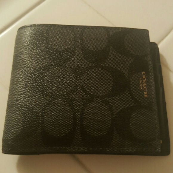 Authentic Coach wallet