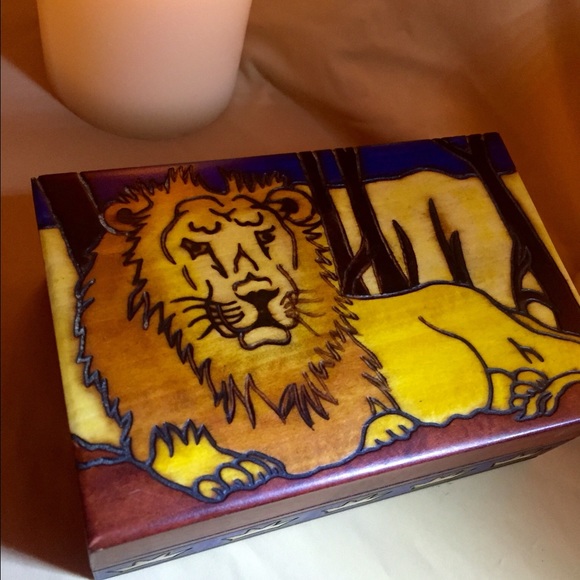 Lion Carved Jewelry Box