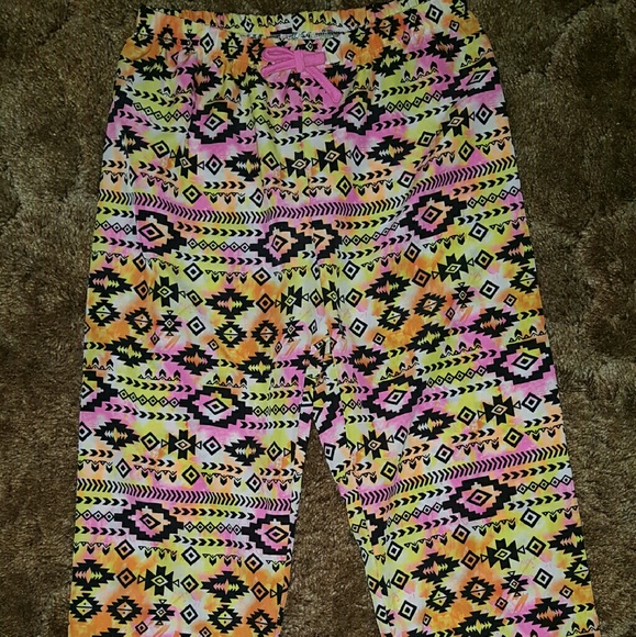 Bnwot girls size 10/12 silky jogger pants.