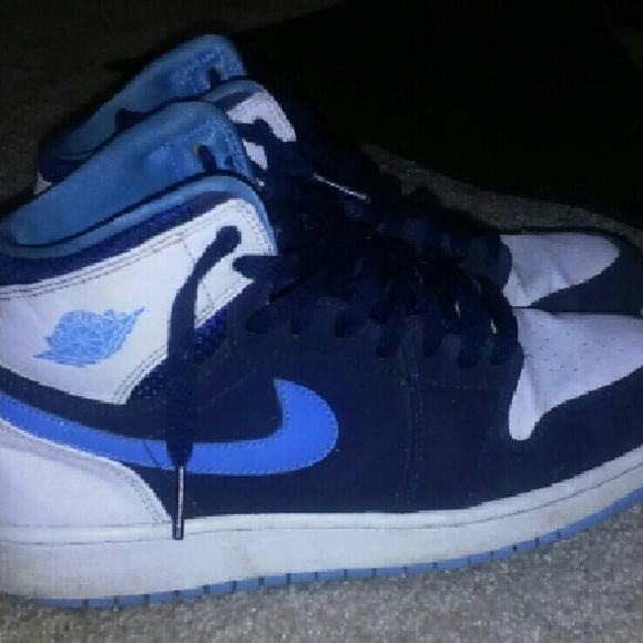 Mens(youth) Nike high top shoes