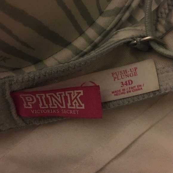 Victoria's Secret push up plunge bra - Picture 3 of 3