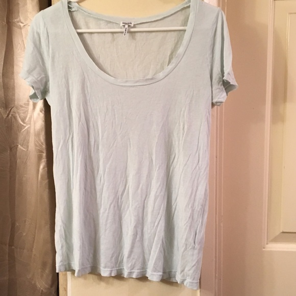 Splendid Baby Blue T-Shirt. Size Medium.