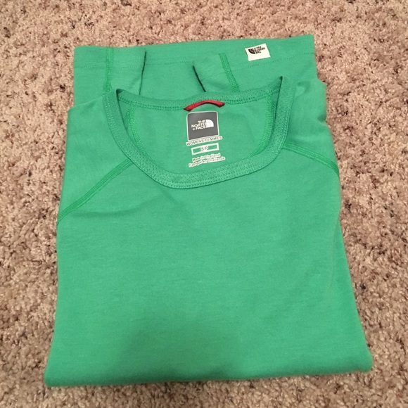 The north face tee