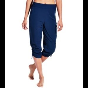 CALIA by Carrie Underwood Women's Anywhere Capris