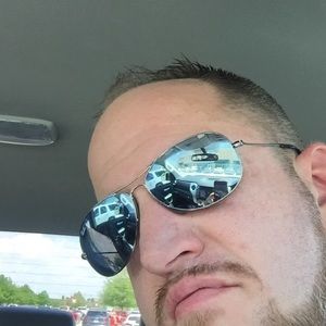 Meet your Posher, Phillip