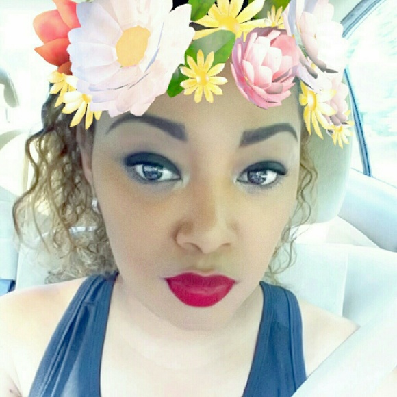 Meet your Posher, Dariela