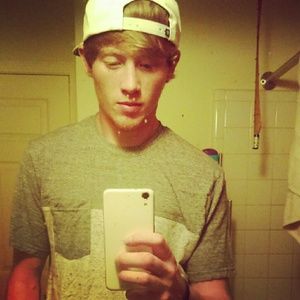 Meet your Posher, Dillon