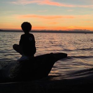 Meet your Posher, Raymond