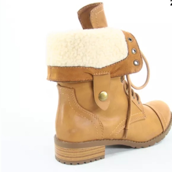 Woman's combat boots - Picture 3 of 4