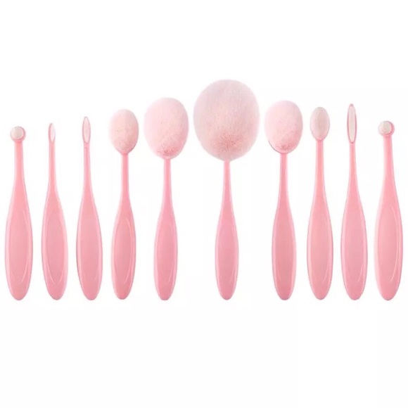 Oval Makeup Brush Set